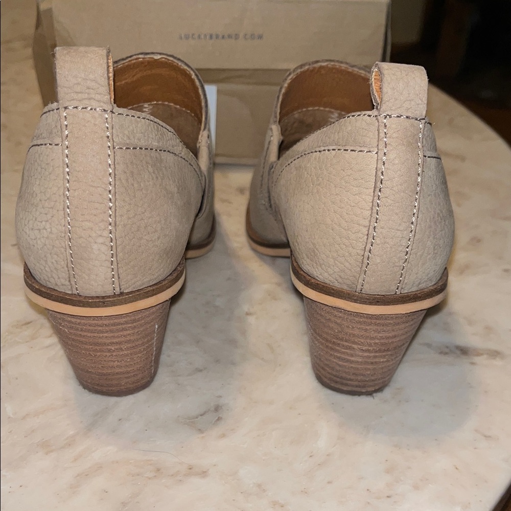 Lucky Brand “Vennia” Leather Slip On Ankle Bootie - Picture 3 of 9
